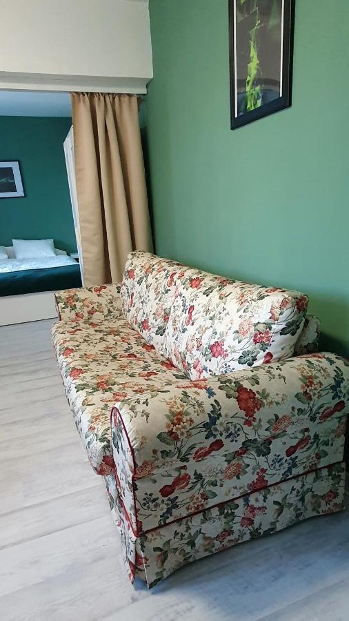 And Sleep Old Appartamento Bucarest